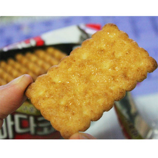 韩国乐天椰奶饼干 跨境零食的销量密码与市场启示